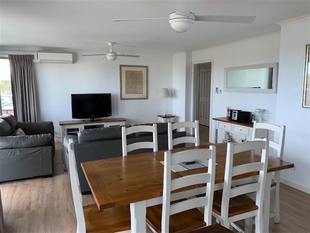 Sails Apartments Форстър Екстериор снимка
