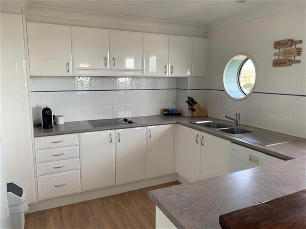 Sails Apartments Форстър Екстериор снимка