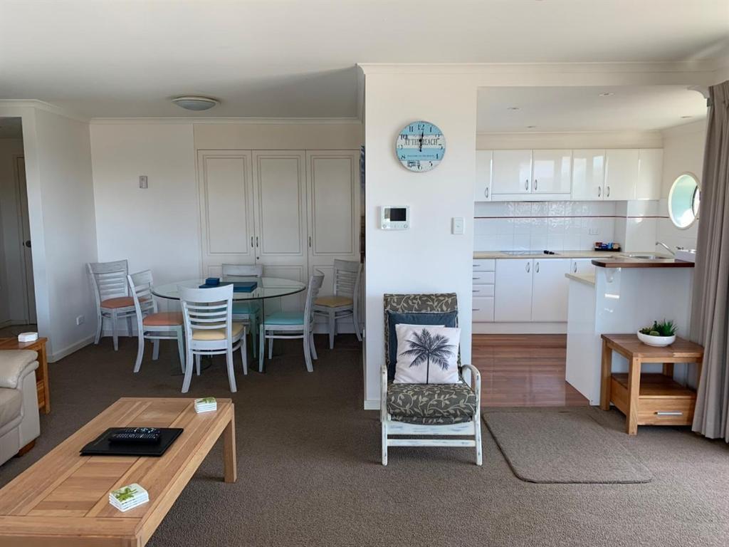 Sails Apartments Форстър Екстериор снимка