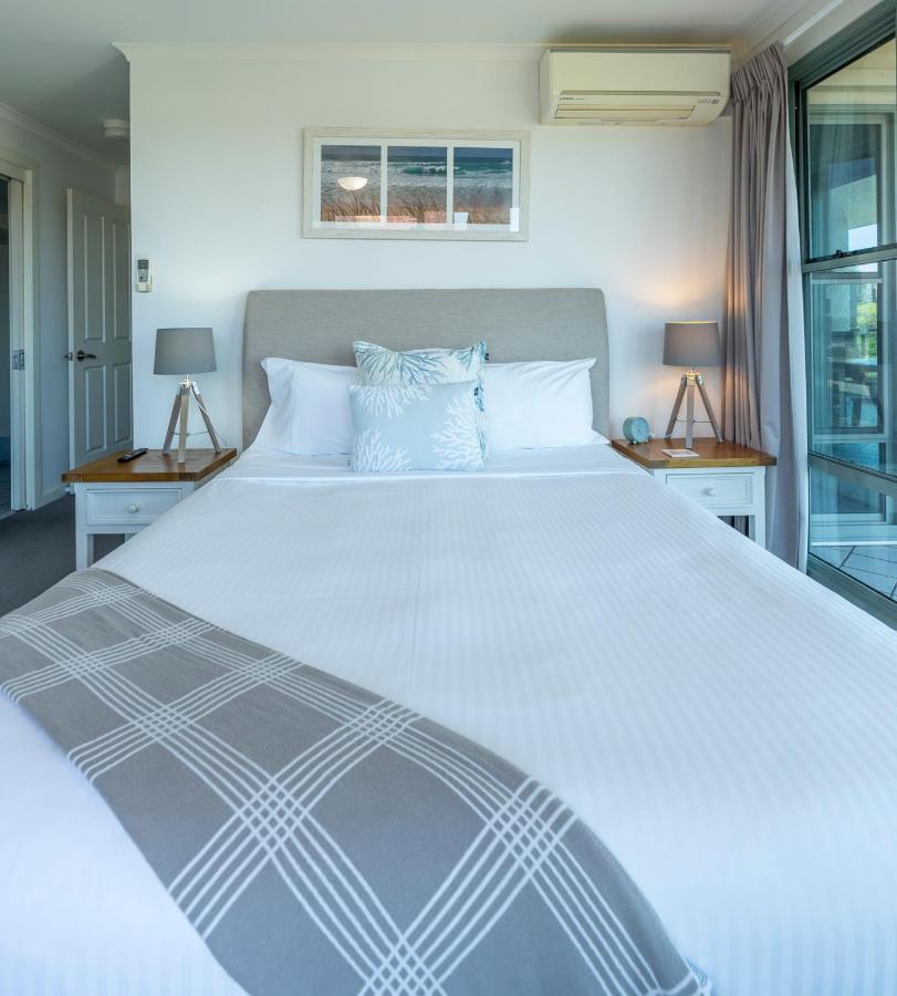 Sails Apartments Форстър Екстериор снимка