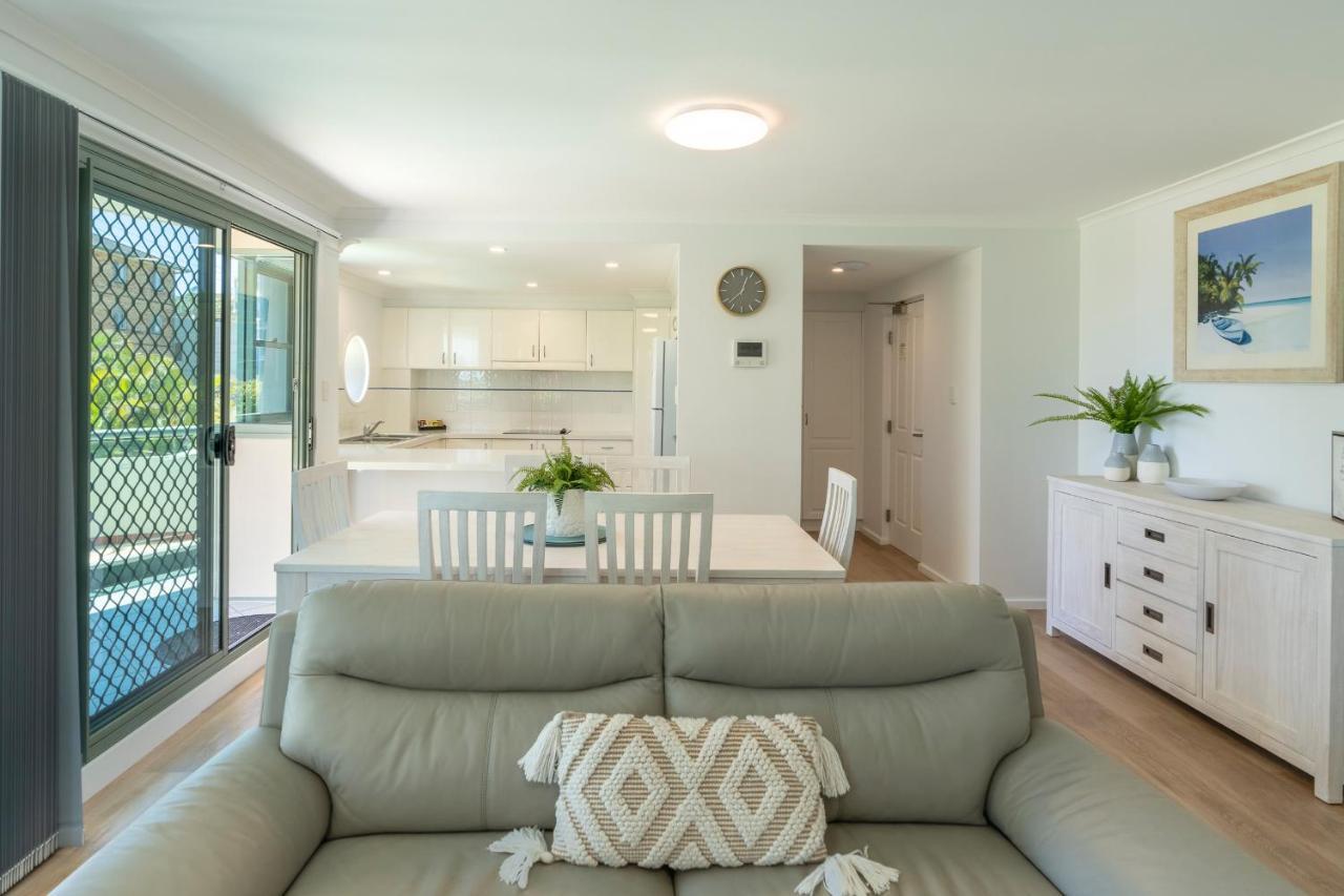 Sails Apartments Форстър Екстериор снимка