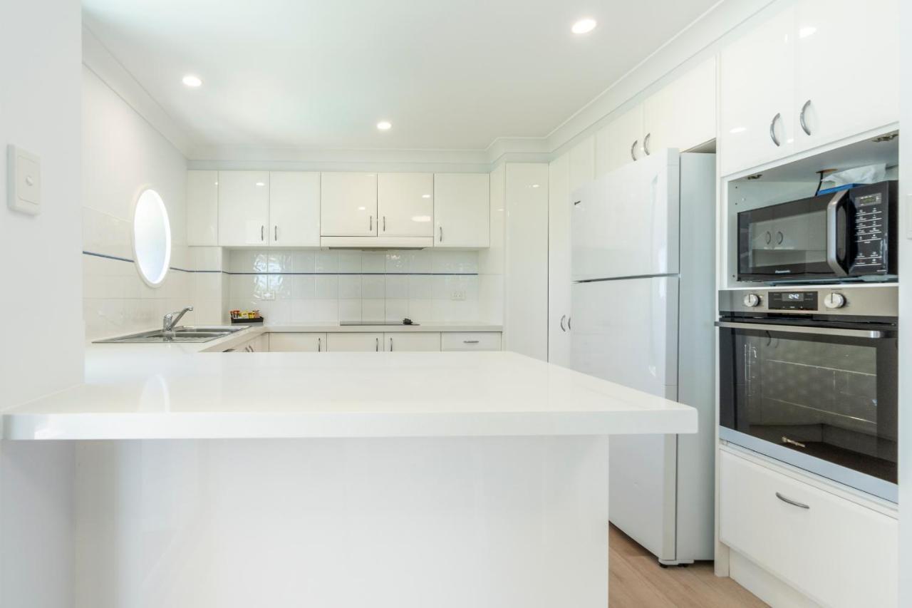 Sails Apartments Форстър Екстериор снимка